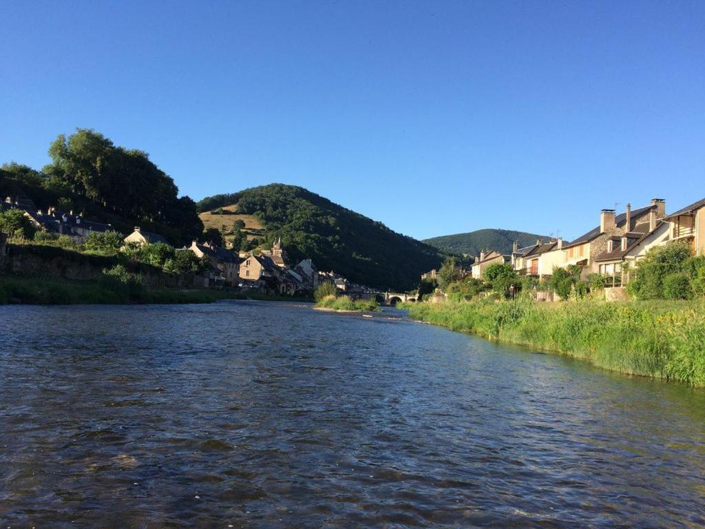 Riverrun Saint-Geniez-dʼOlt Kültér fotó