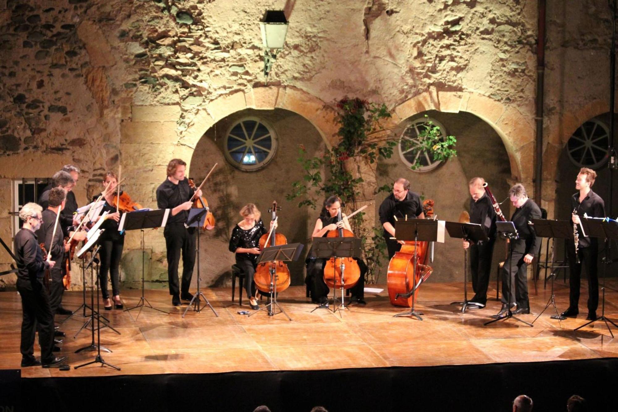 Riverrun Saint-Geniez-dʼOlt Kültér fotó